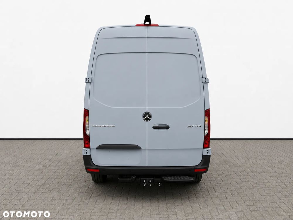 Mercedes-Benz Sprinter - 26
