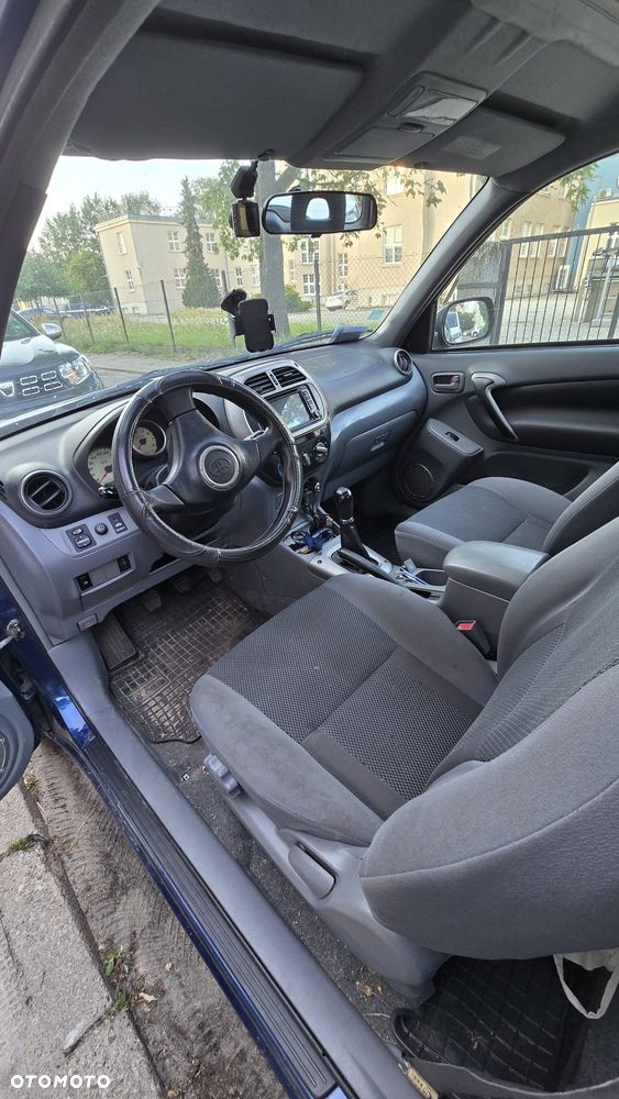 Toyota RAV4 1.8 VVT-i 4x2 - 7