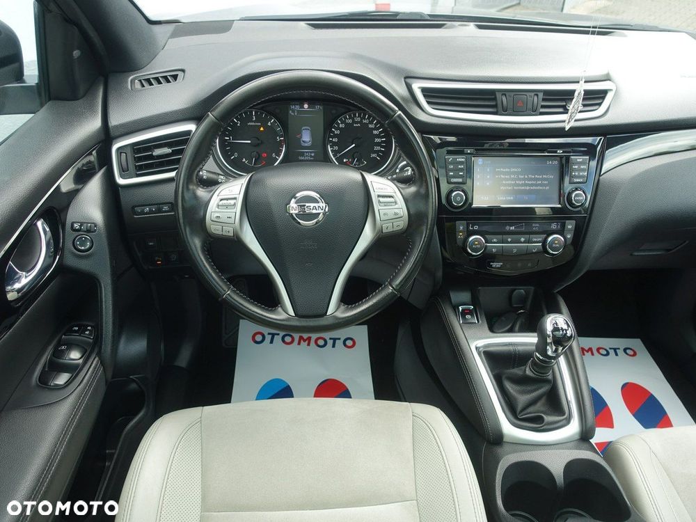 Nissan Qashqai 1.5 dCi N-Connecta EU6 - 11