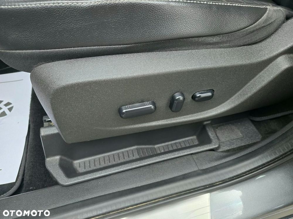 Ford Kuga - 23