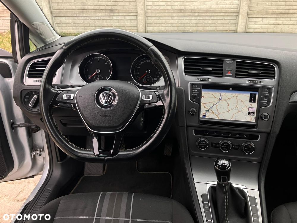 Volkswagen Golf 2.0 TDI BlueMotion Technology Lounge - 17