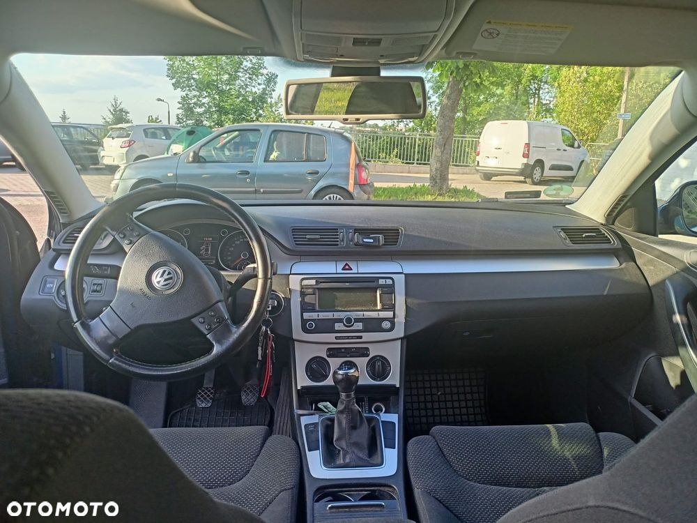 Volkswagen Passat - 3