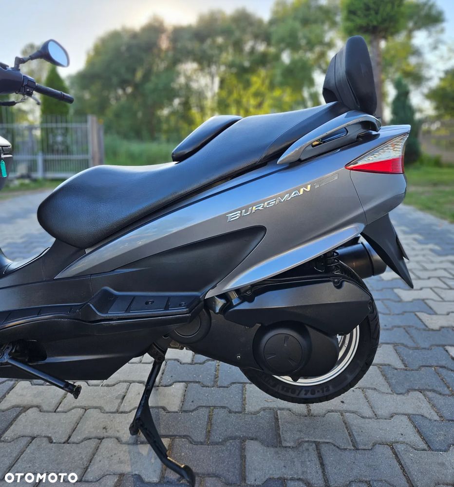 Suzuki Burgman - 11