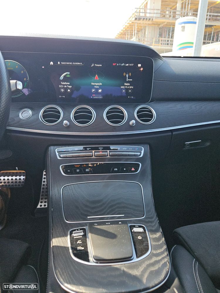 Mercedes-Benz E 300 de 9G-TRONIC AMG Line - 11