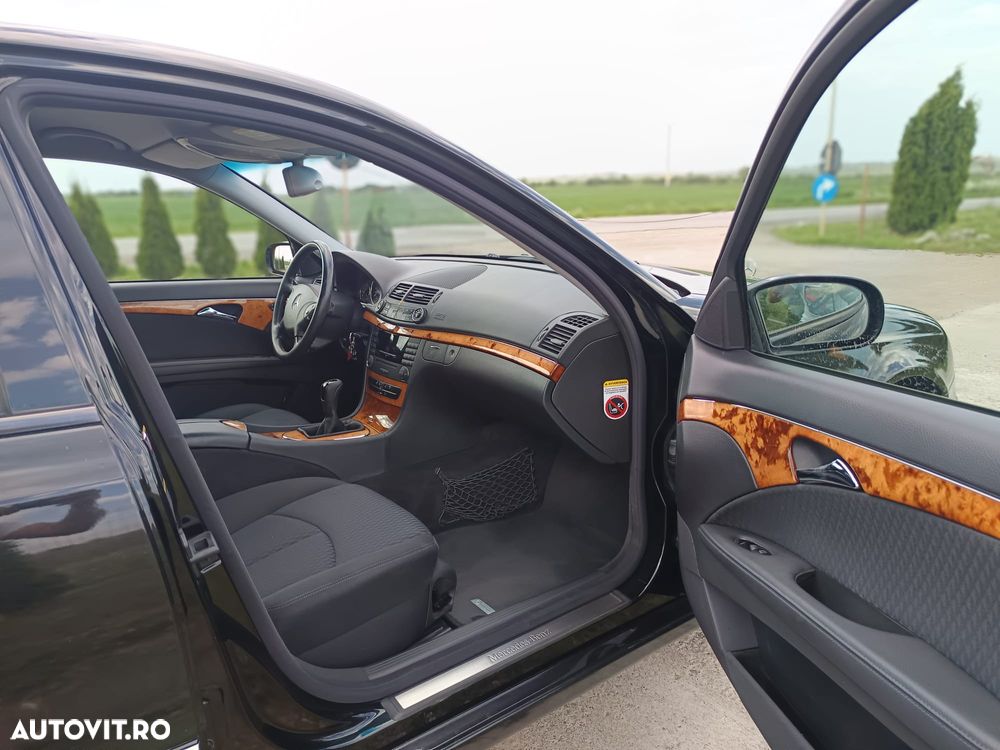 Mercedes-Benz E 220 CDI Elegance - 4