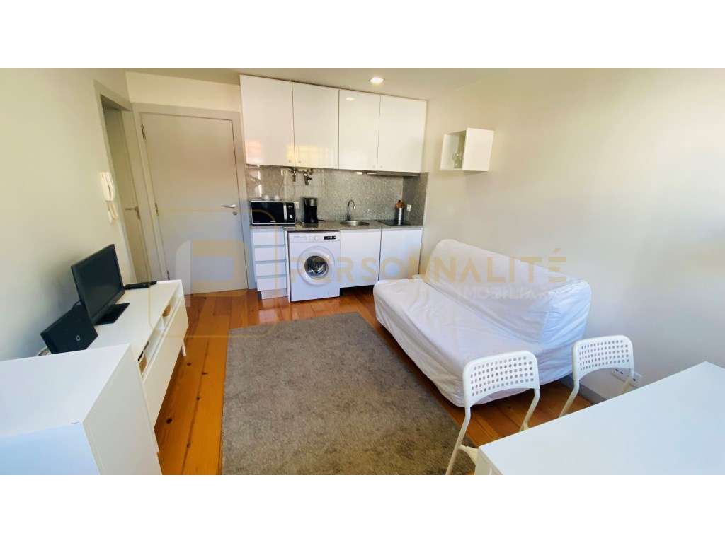 Apartamento T1 MOBILADO - incluí INTERNET - Grande imagem: 2/10