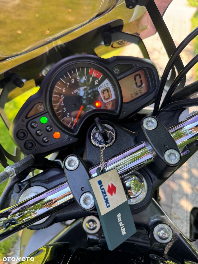 Suzuki Gladius - 9