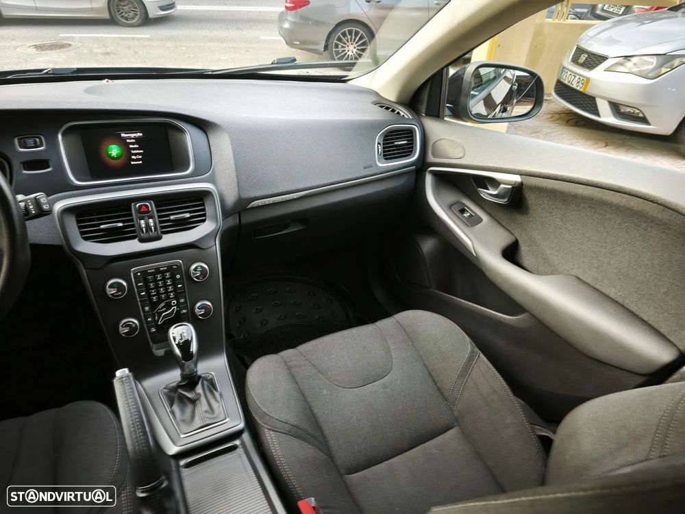 Volvo V40 Cross Country 2.0 D2 Kinetic Geartronic - 30