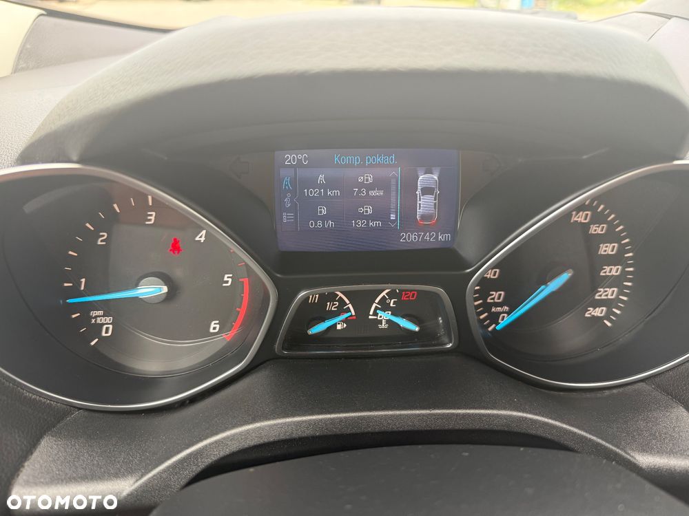 Ford Kuga 2.0 TDCi 2x4 Titanium - 23