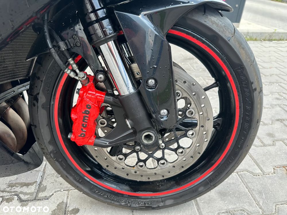 Suzuki GSX-R - 6
