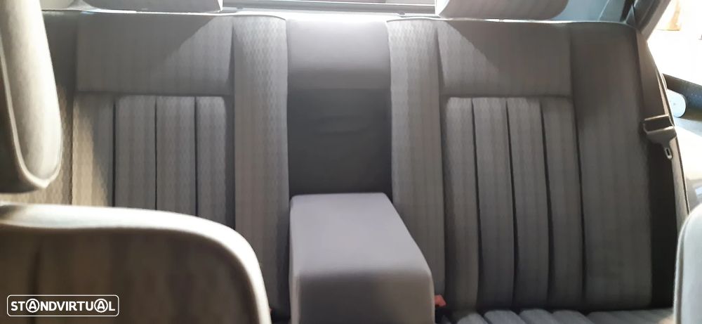 Mercedes-Benz W124 (1984-1997) 200 D - 11