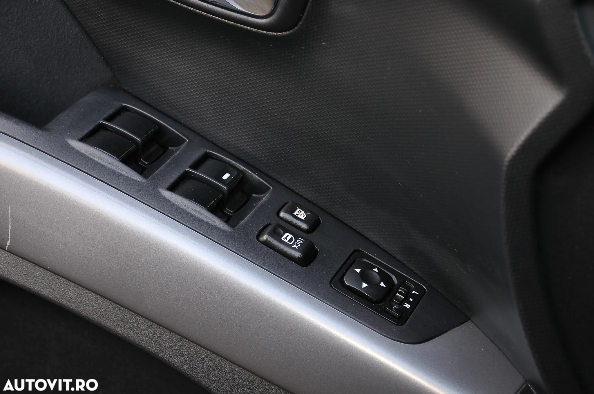Mitsubishi Outlander 2.0 DI-D 4WD Instyle - 26
