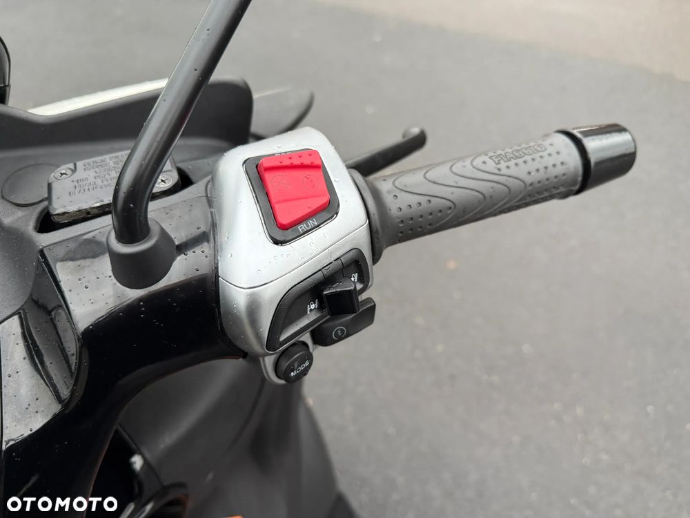 Piaggio MP-3 - 17