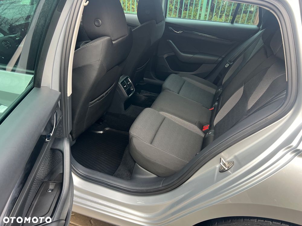 Skoda Octavia 1.5 TSI ACT Ambition - 23
