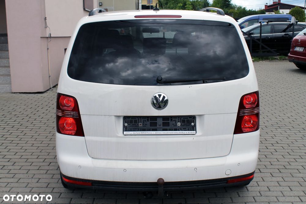 Volkswagen Touran 1.4 TSI DSG Comfortline - 8