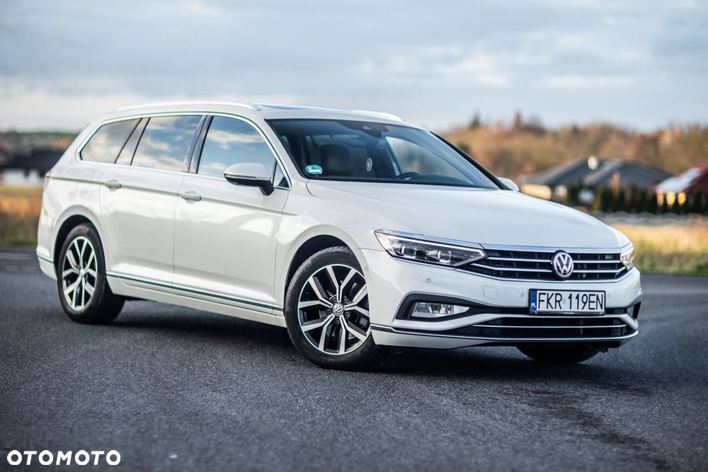 Volkswagen Passat 2.0 TDI Elegance DSG - 1