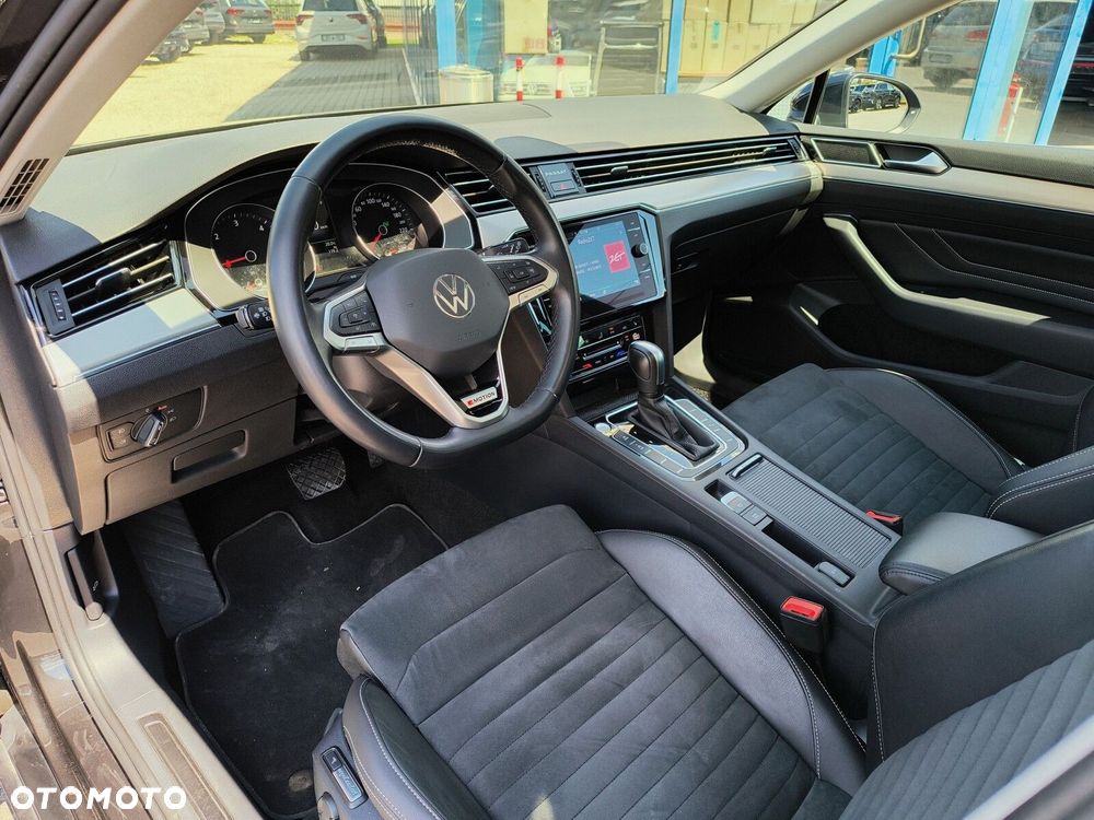 Volkswagen Passat Variant 2.0 TDI 4Mot Elegance DSG - 14