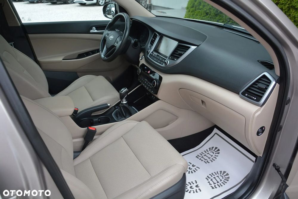 Hyundai Tucson 1.6 Turbo 2WD Style - 22