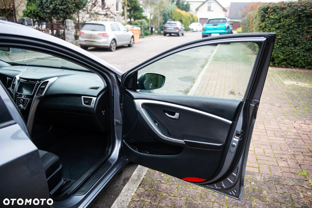 Hyundai i30 1.4 CRDi Premium - 25