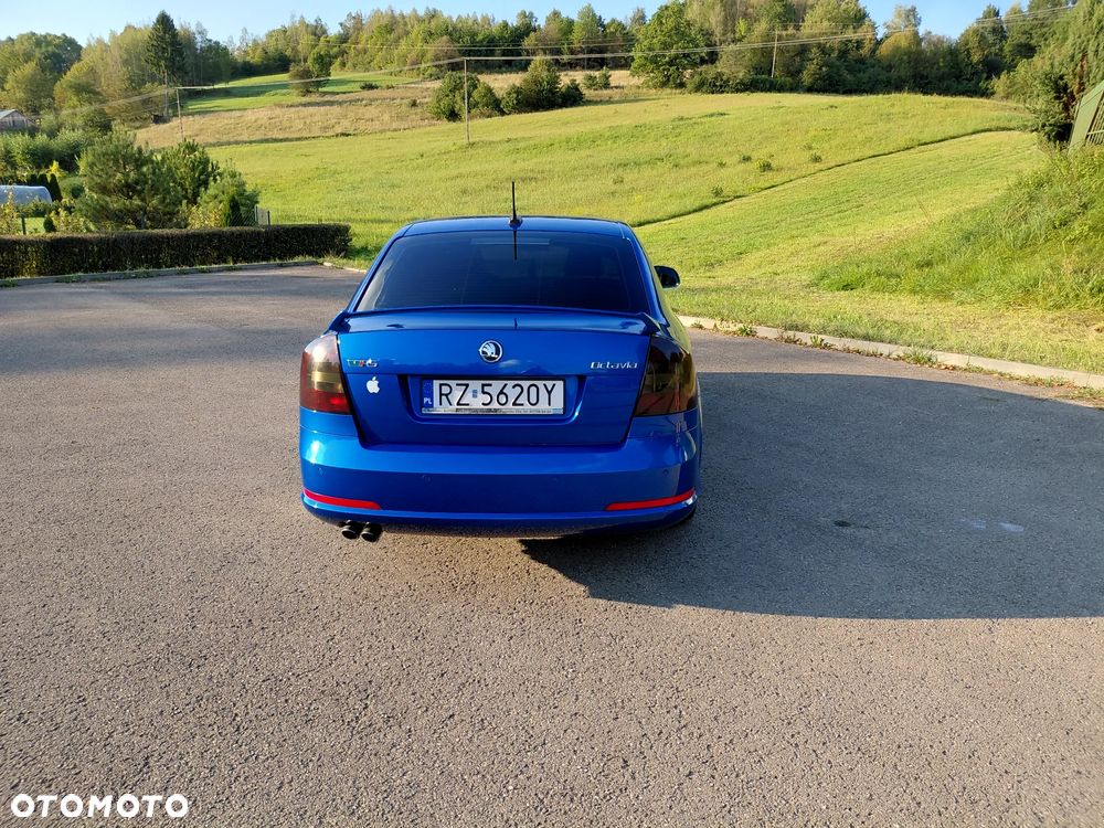 Skoda Octavia 2.0 TDI DPF RS - 7