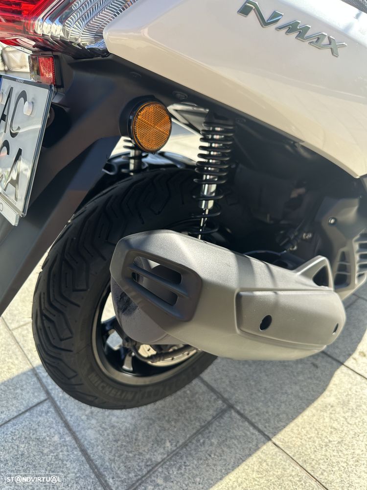 Yamaha NMAX 125 com Pack Urban - 15