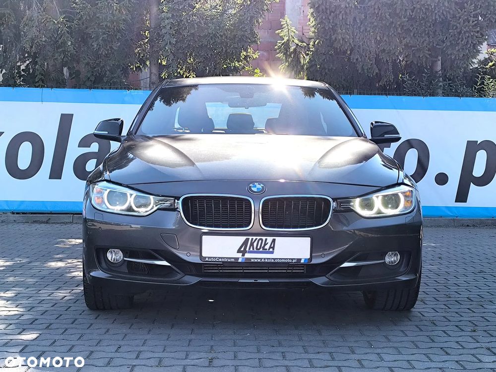 BMW Seria 3 335i xDrive Edition Sport - 4