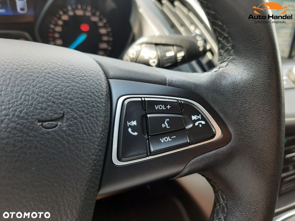 Ford Kuga 1.5 EcoBoost 2x4 Titanium - 19