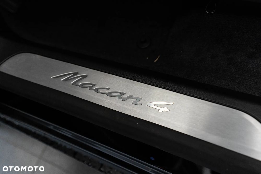 Porsche Macan - 31