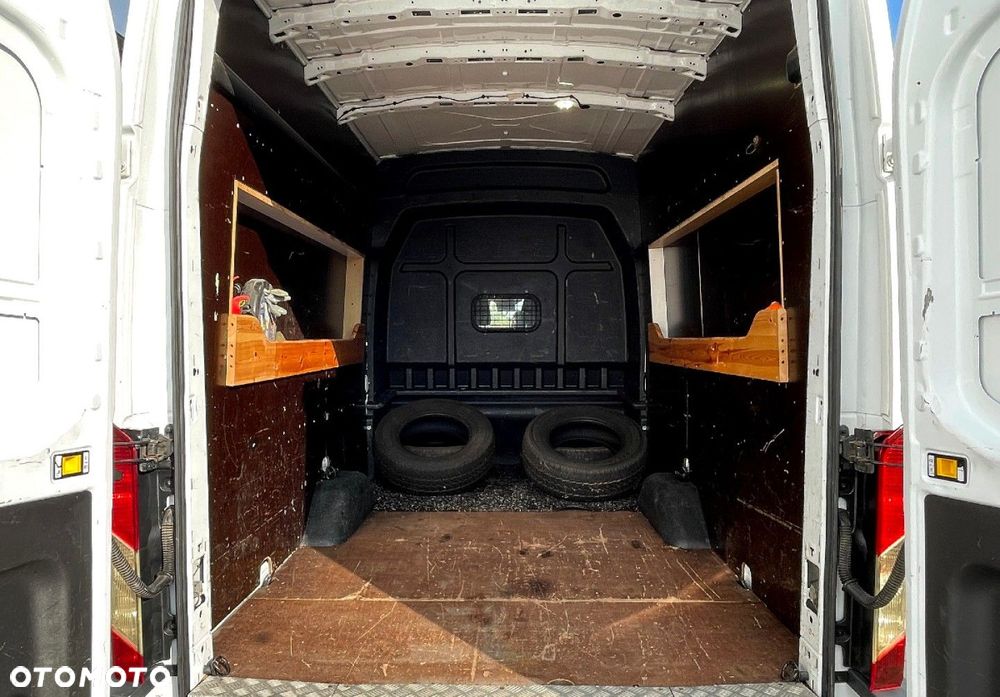 Ford Transit - 13