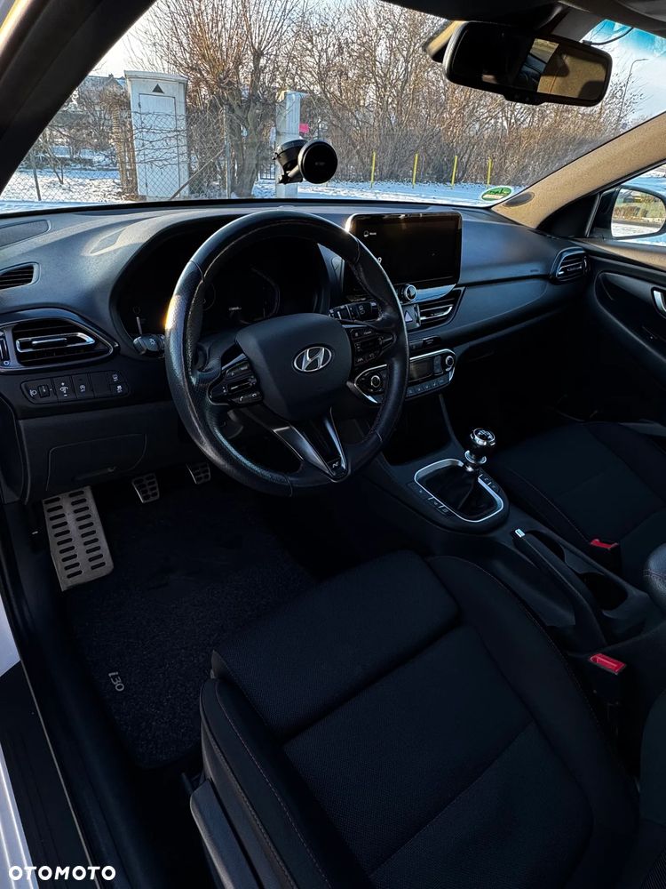 Hyundai i30 1.6 CRDI 48V-Hybrid N-Line - 22