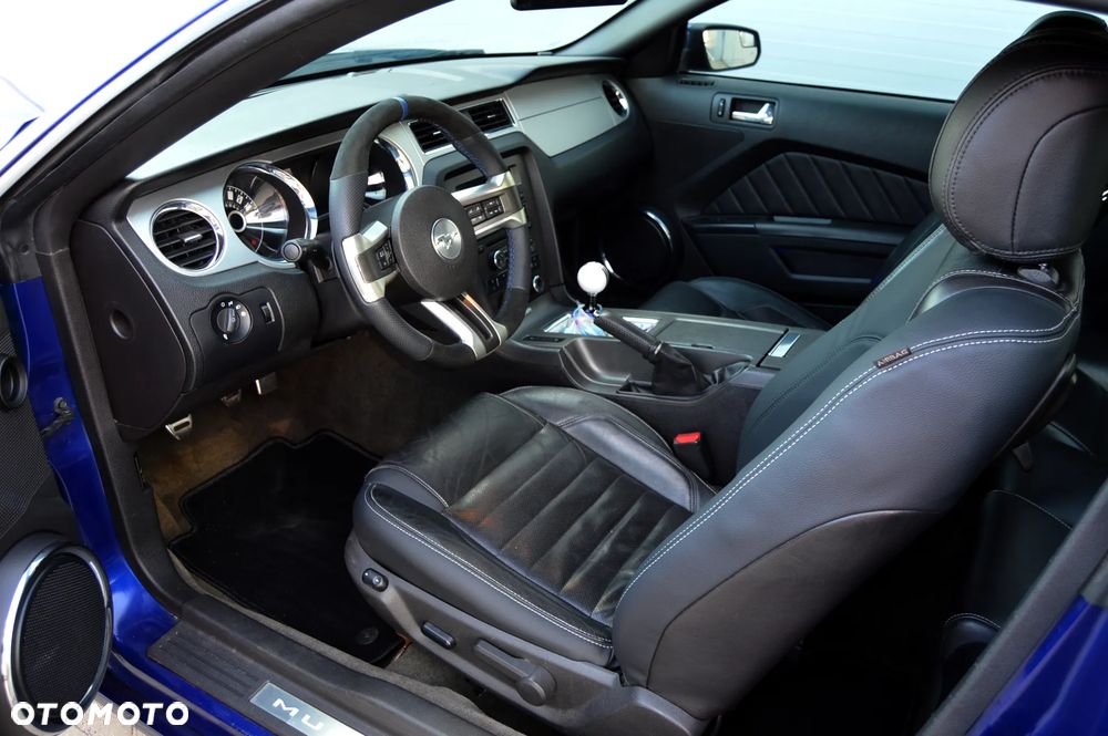 Ford Mustang - 16