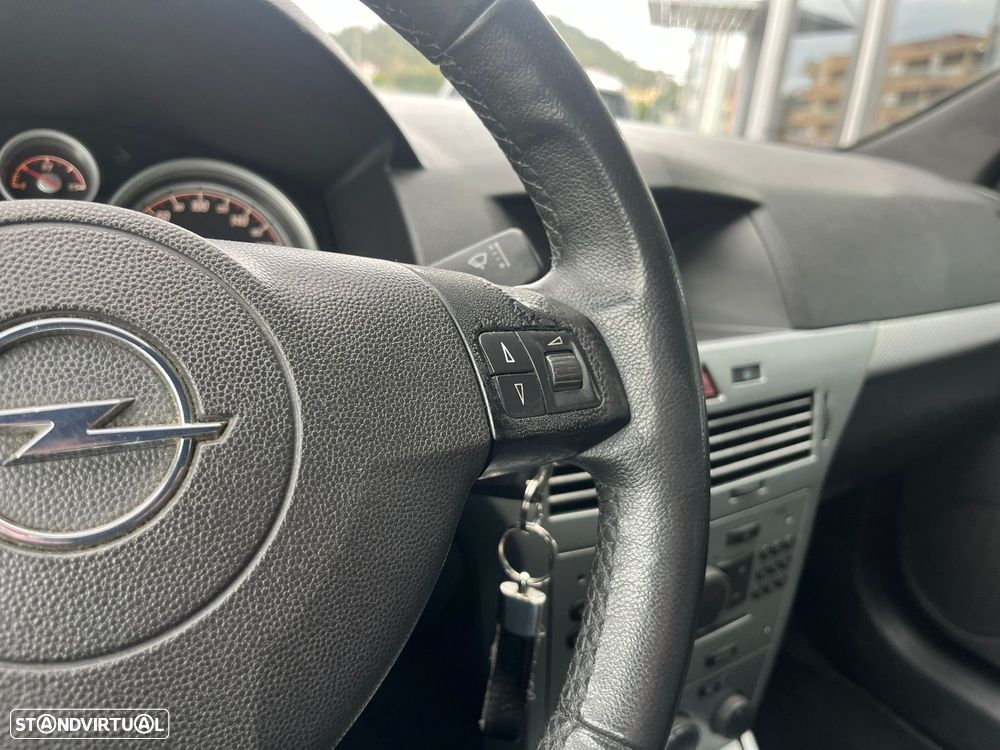 Opel Astra GTC 1.3 CDTI - 16