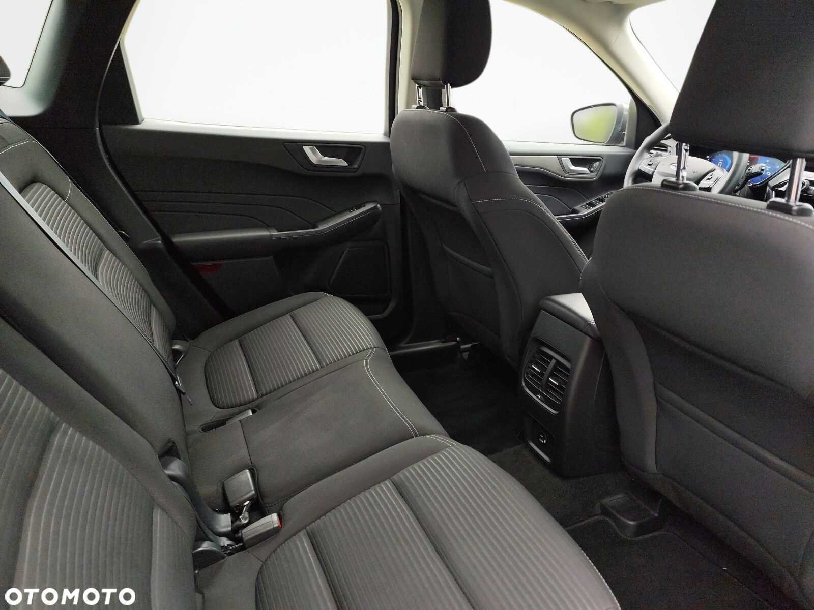 Ford Kuga - 17