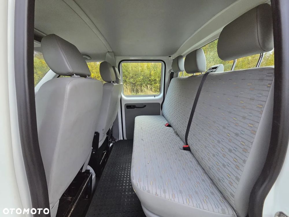 Volkswagen Transporter - 18