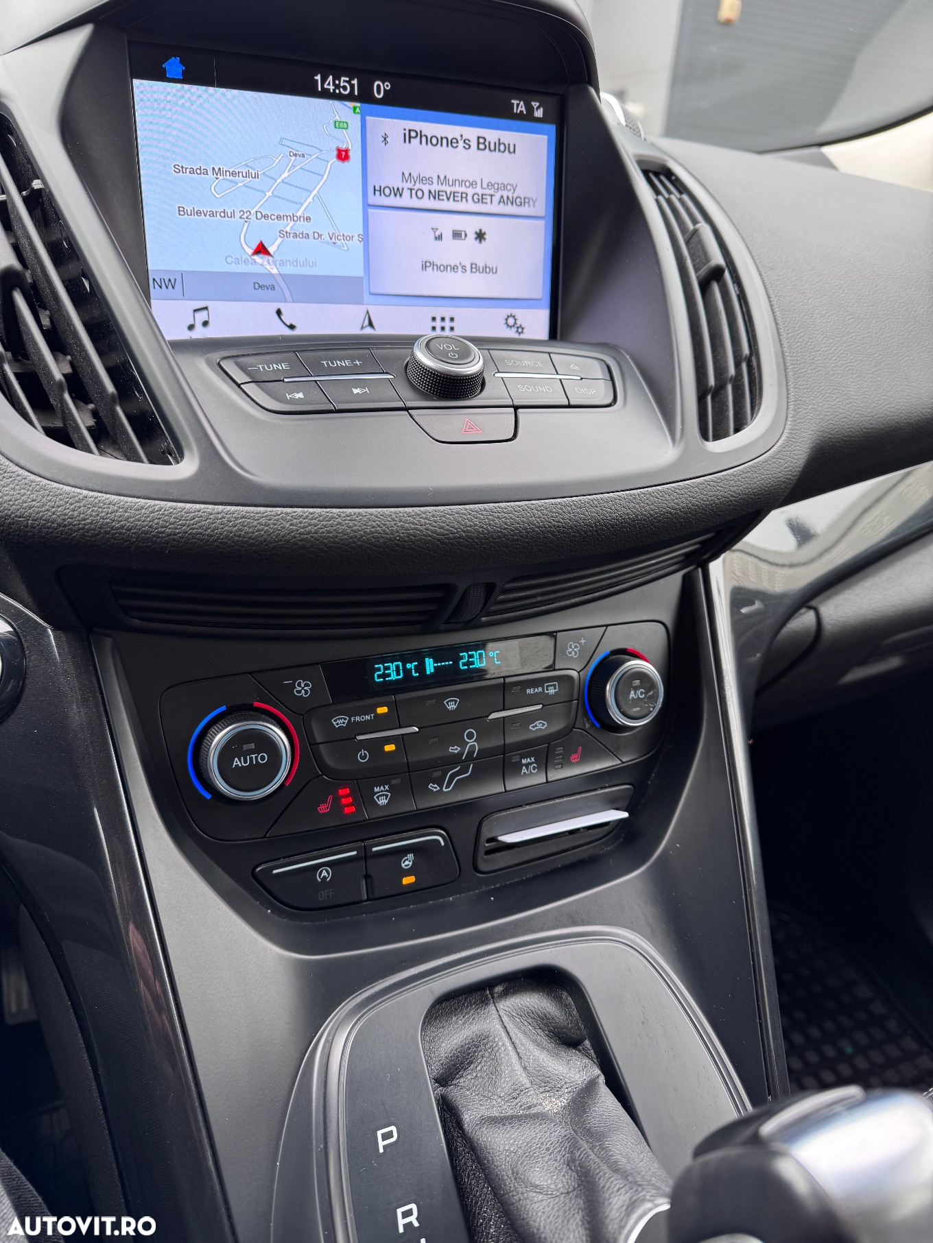 Ford Kuga 2.0 TDCi 4WD Powershift Titanium - 9