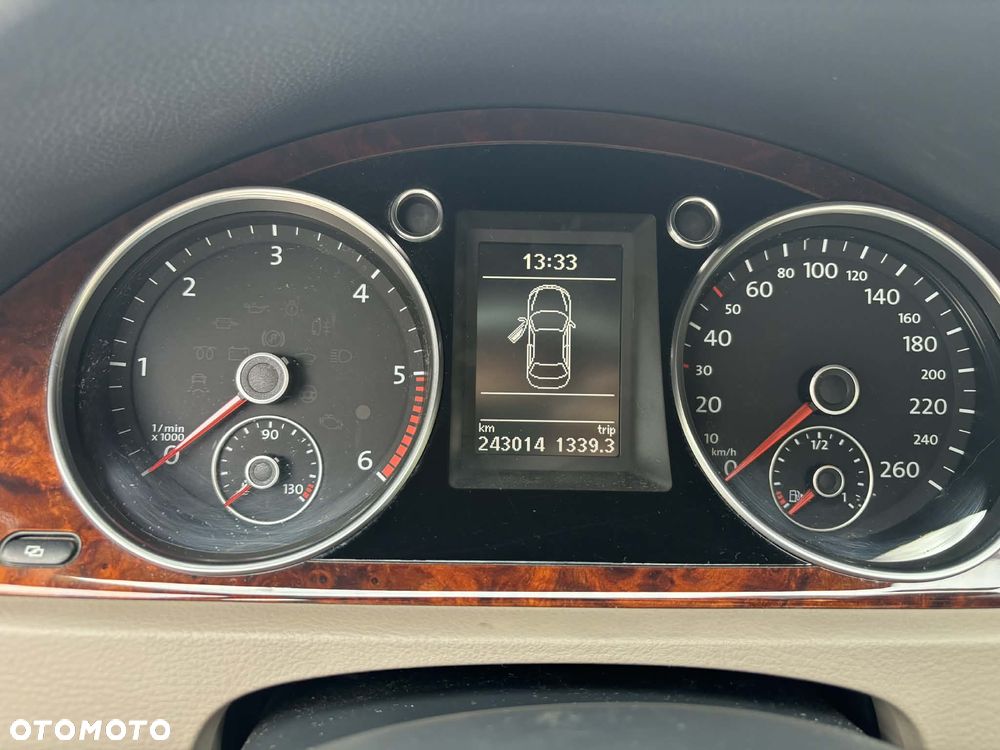 Volkswagen Passat 2.0 TDI Highline DSG - 10