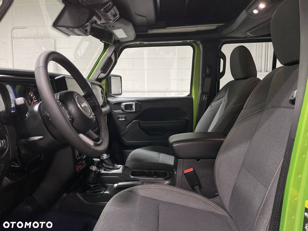Jeep Wrangler - 7