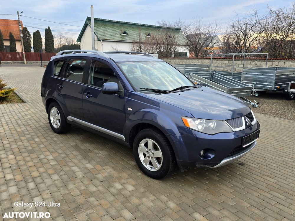 Mitsubishi Outlander 2.0 DI-D 4WD Intense - 2