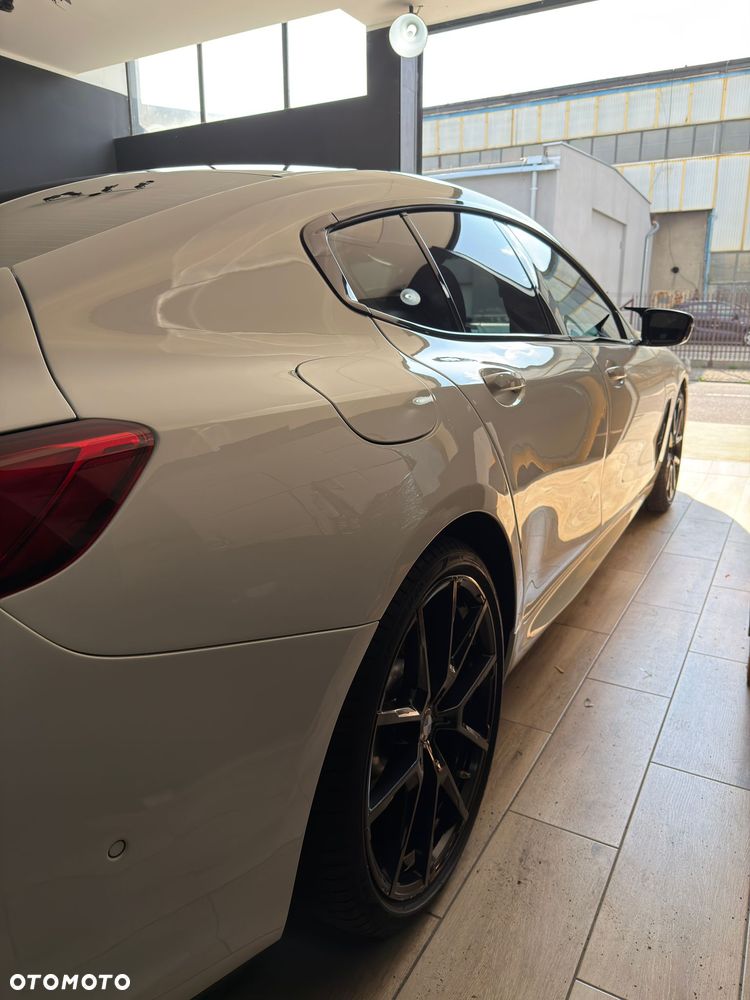 BMW Seria 8 840i - 9