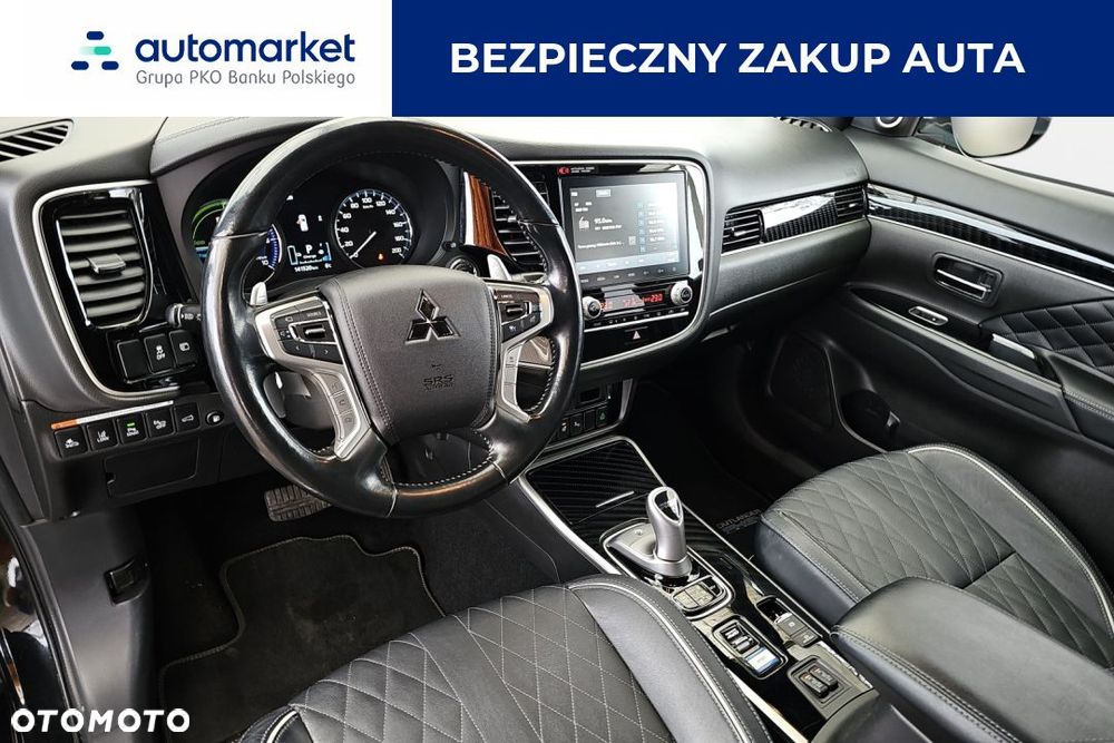 Mitsubishi Outlander Intense + - 10