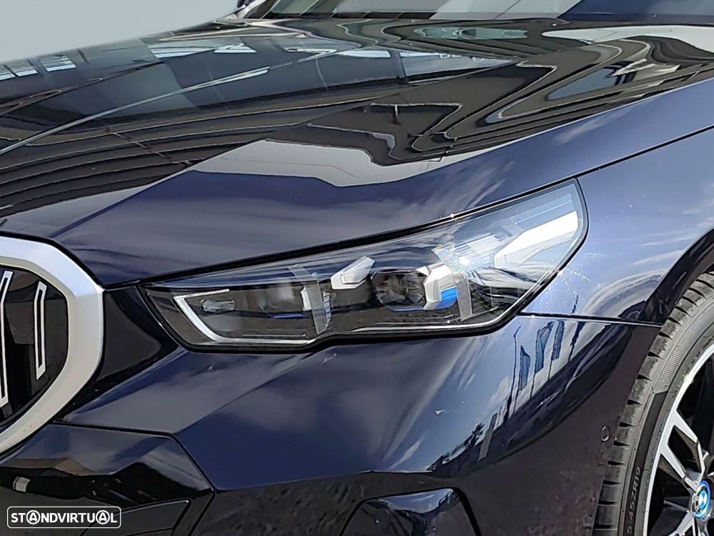 BMW 530 e Pack Desportivo M - 3