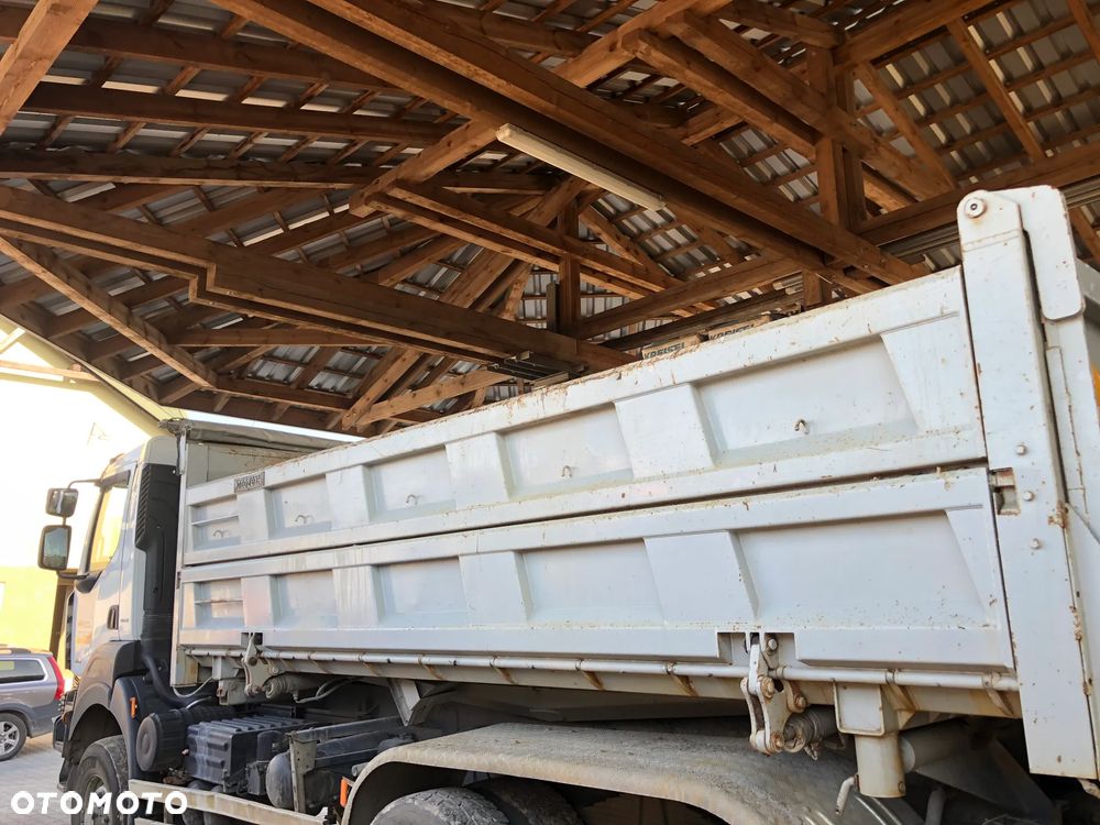 Renault Wywrotka Kerax 6x6 Renault - 2