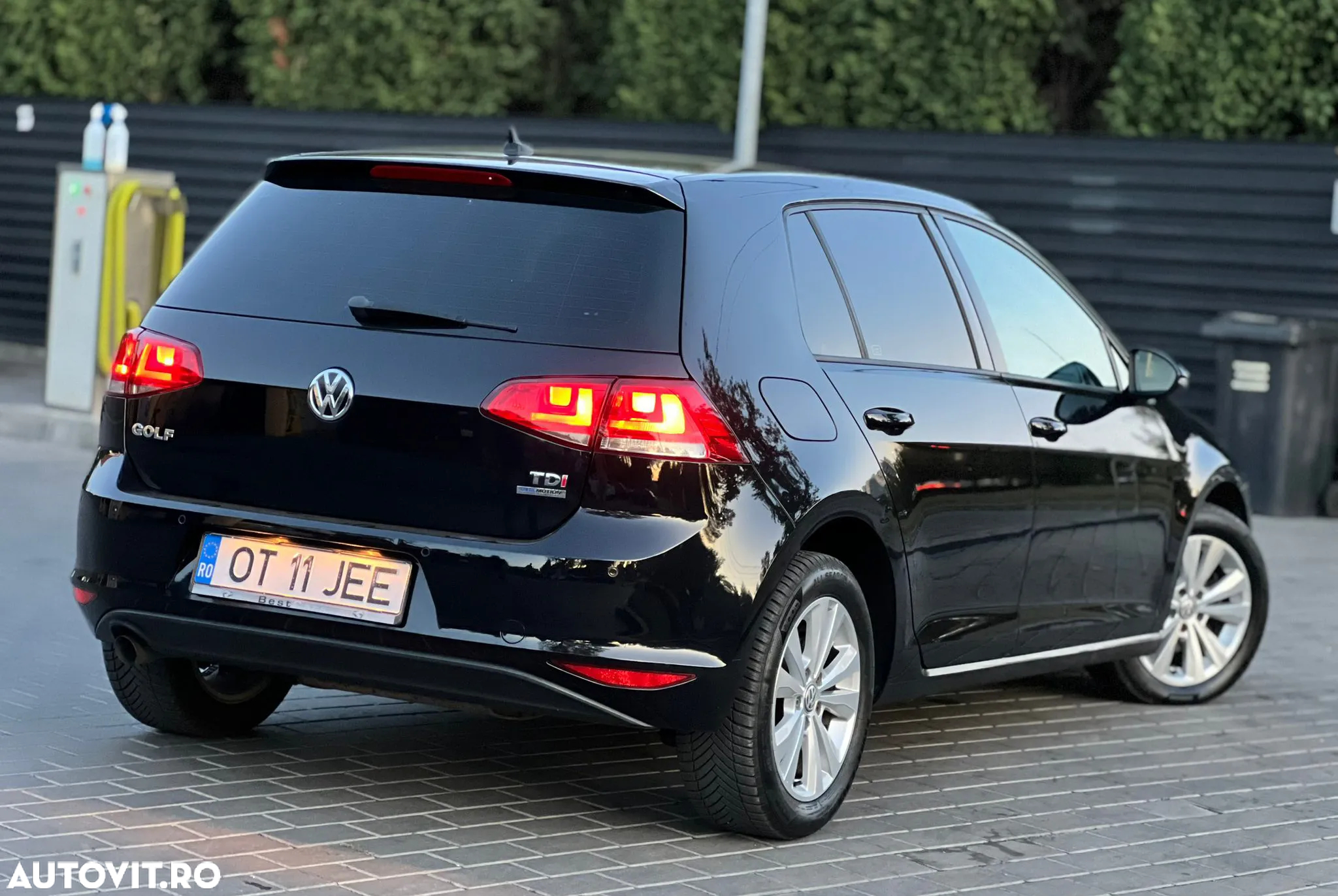 Volkswagen Golf 1.6 TDI (BlueMotion Technology) DSG Comfortline - 3