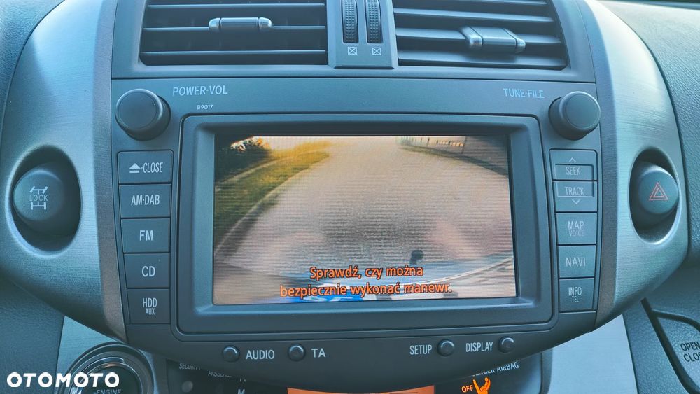 Toyota RAV4 2.2 D-CAT Premium - 16