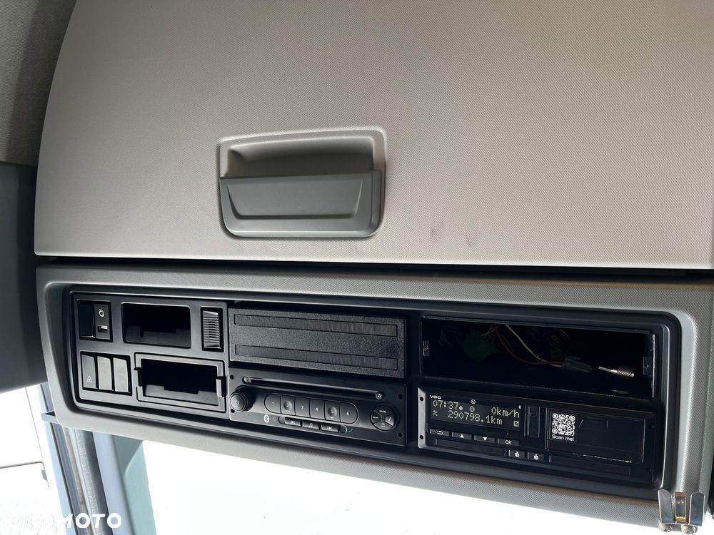 Renault T520 High Sleeper Cab - 11
