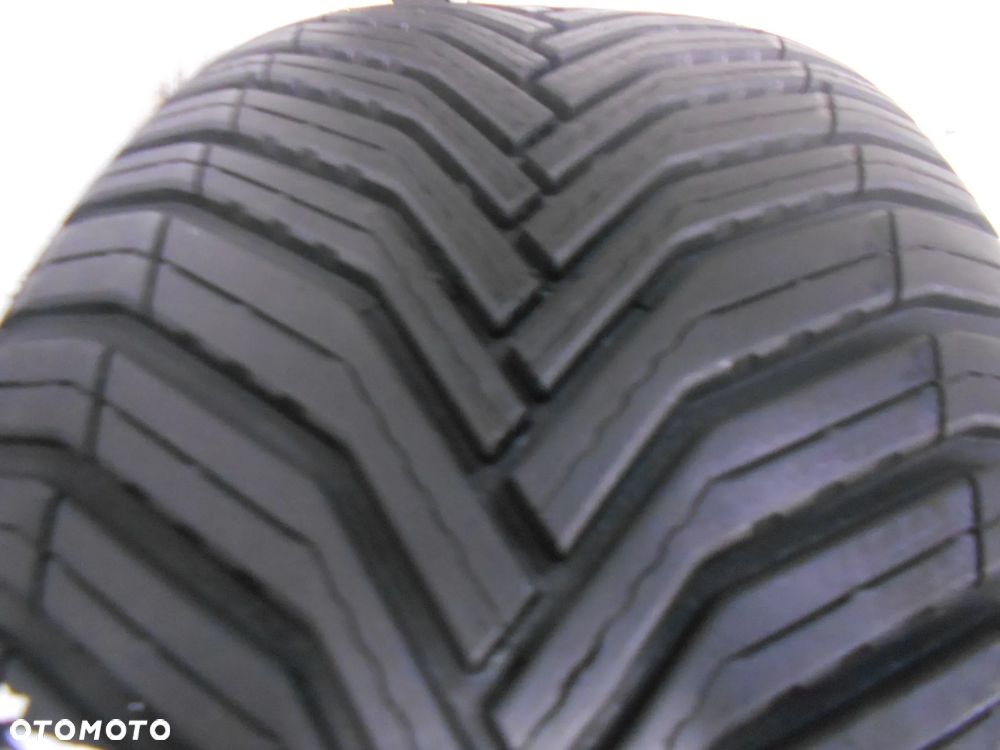 OPONA POJEDYNKA 235/55R17 MICHELIN CROSSCLIMATE 2 DOT 1125 7MM - 2