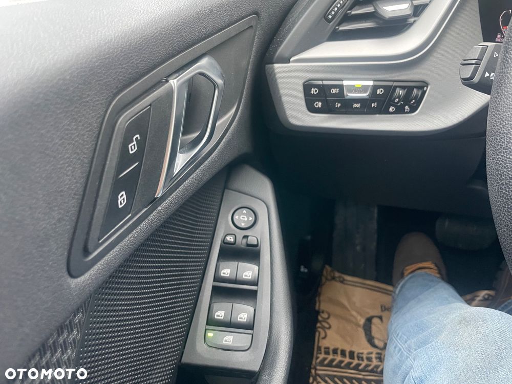 BMW Seria 1 116d Sport Line - 35