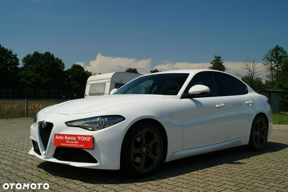 Alfa Romeo Giulia - 4