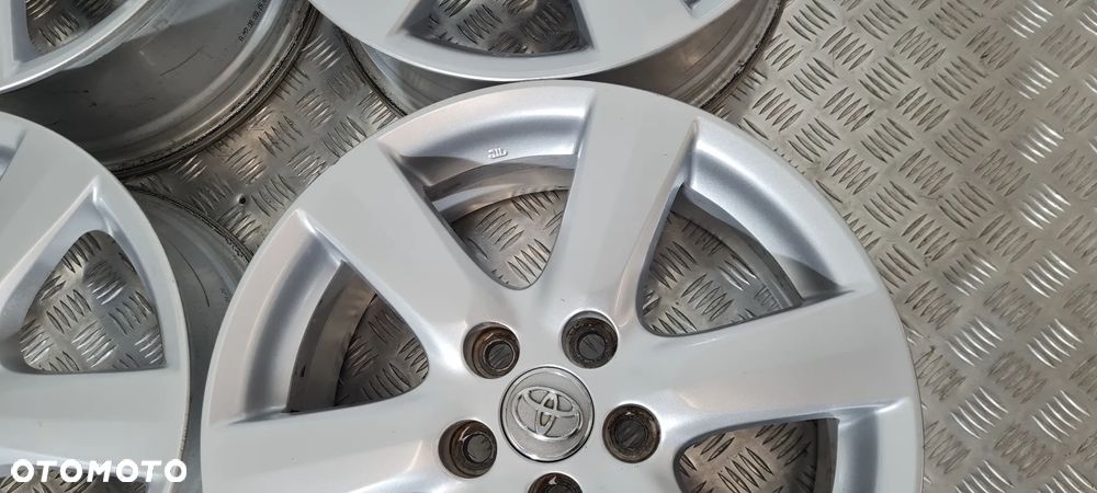 Toyota Rav4 III Felgi Aluminiowe 17 - 10