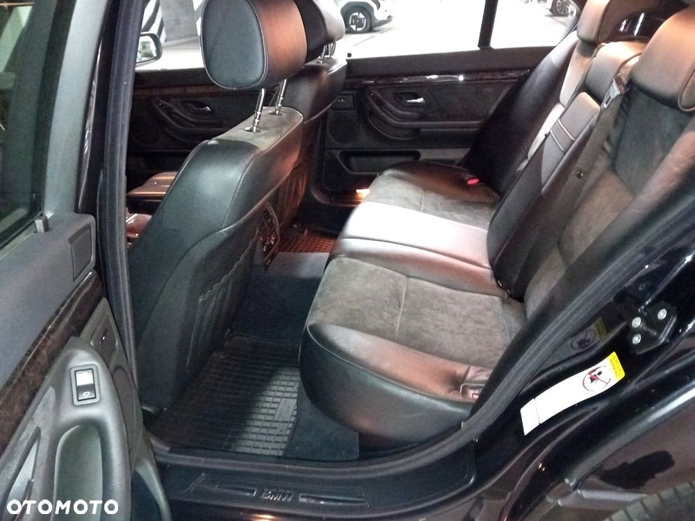 BMW Seria 7 735i L - 25